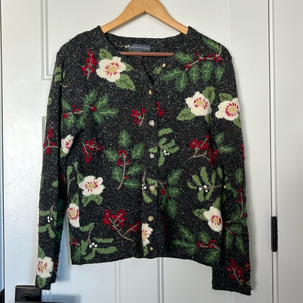 Vintage Northern Isles Holly Berry cardigan sweater size Small